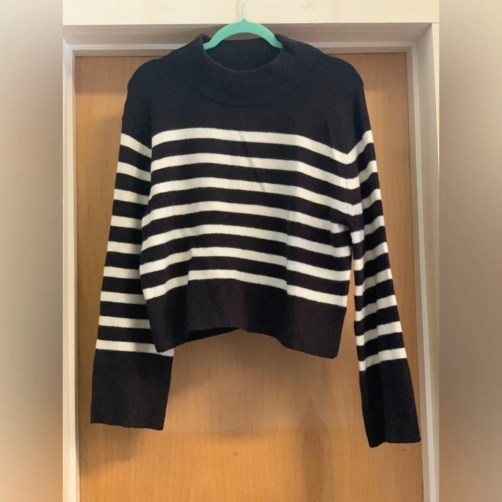 J. Crew Chunky Crew Neck Merino Wool Blend Striped Sweater. Size-Small - Picture 3 of 4